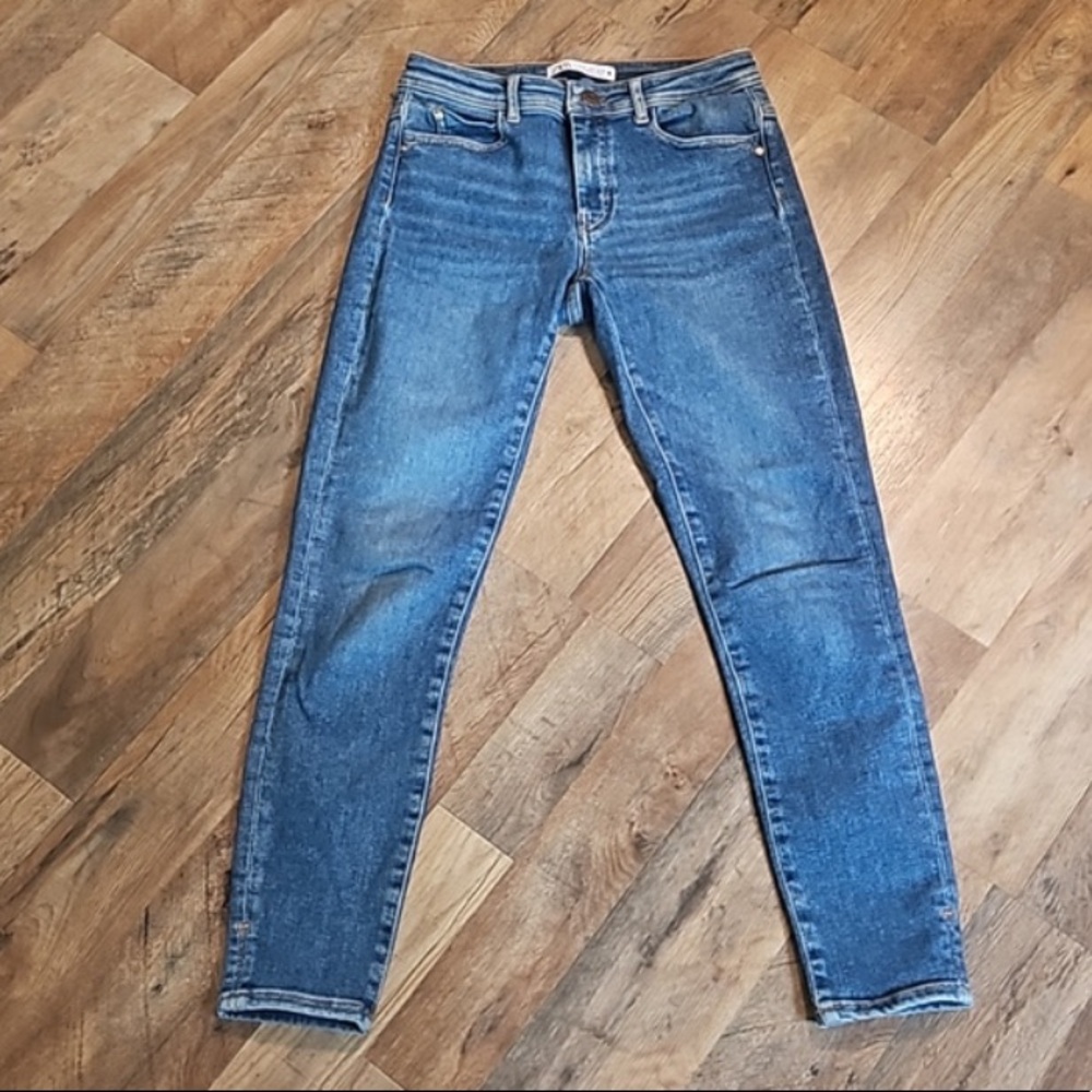 ZARA SKINNY JEANS